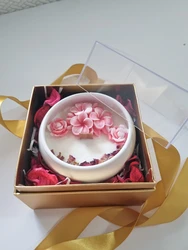 נר אוירה בריח חול זהב ארוז בקופסא עם מכסא שקוף, מתנה מושלמת