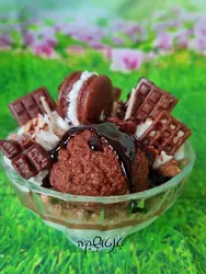 🍫 נר קינוח שוקולד בריח שוקולד – מתנה מתוקה בעיצוב מפתה